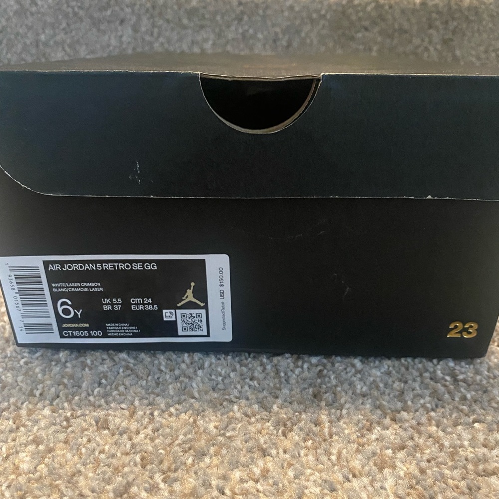 Air Jordan 5 retro, size 6y. Like NEW in box, worn once.